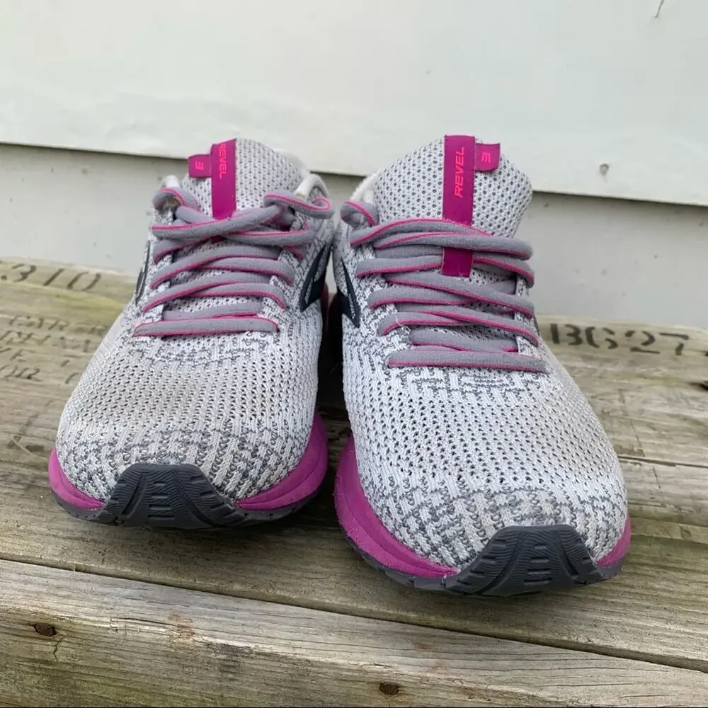 Brooks Revel 3 neutral cushion running shoes 9.5B